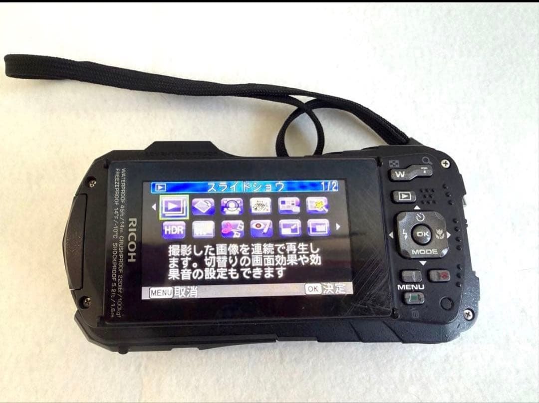 RICOH WG-40 デジタルカメラ 本体と充電器