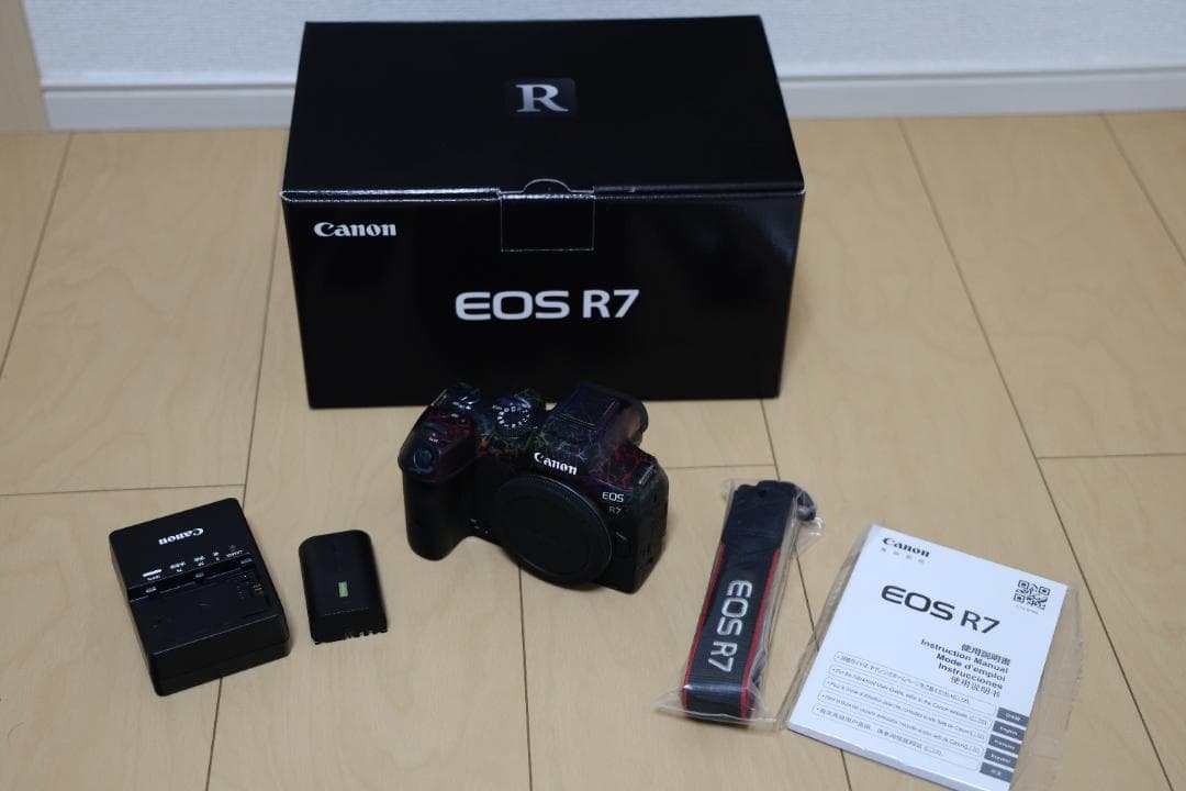 【美品・保証期間中】キヤノン EOS R7 ボディ ミラーレス一眼