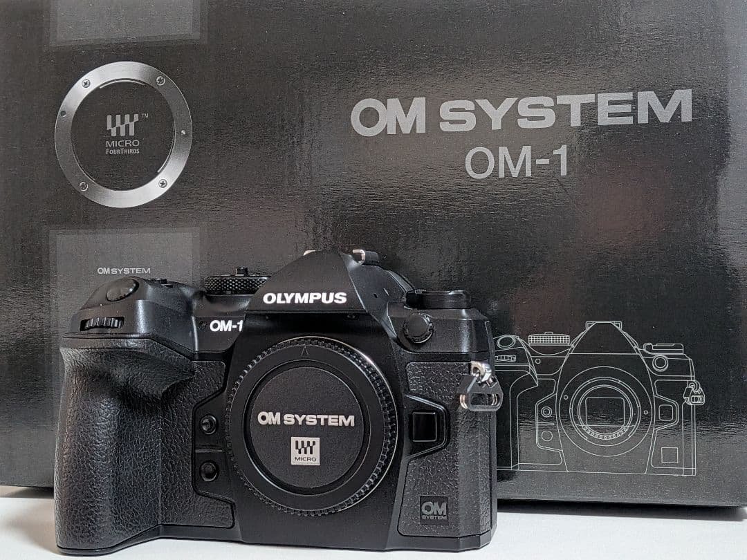 ショット数極小美品︰OM SYSTEM OM-1 ミラーレス一眼カメラ