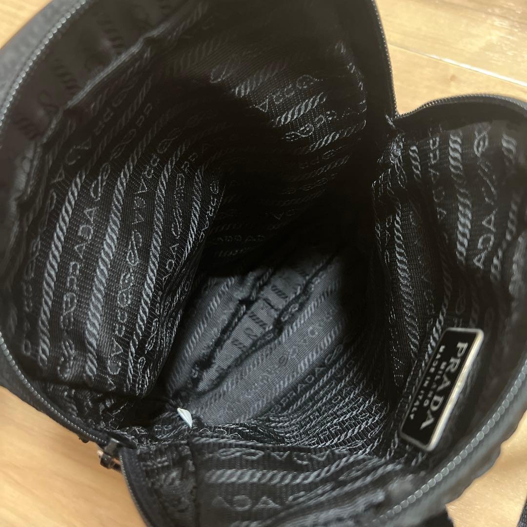PRADA ブラック　リュック