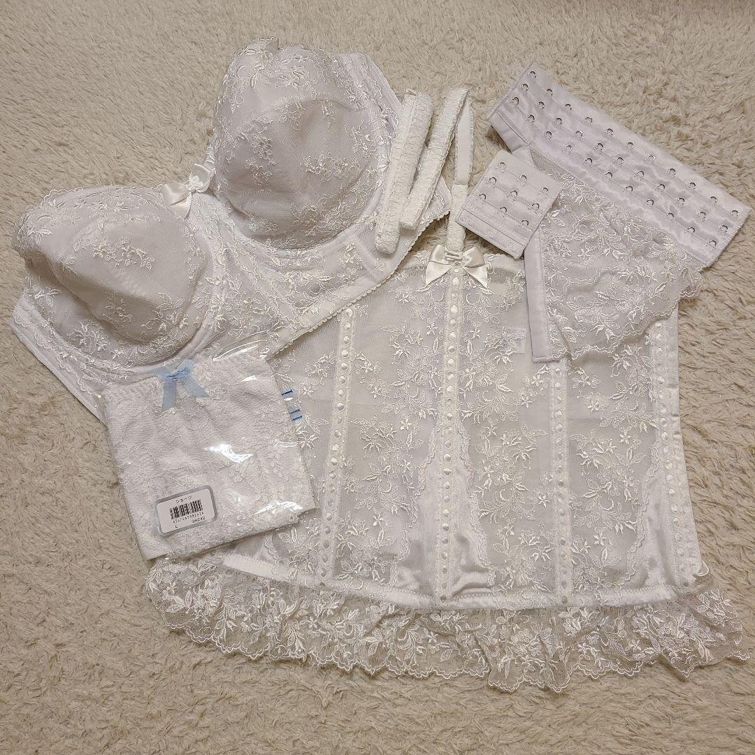 美品　セモアブライダルインナー　セット