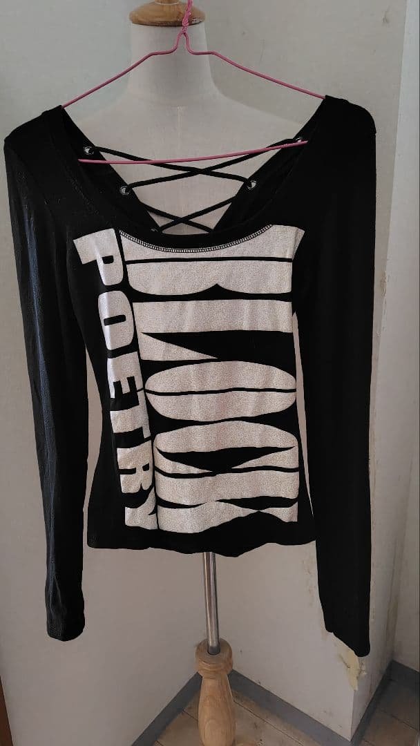 d.i.a. 背中編み上げ カットソー