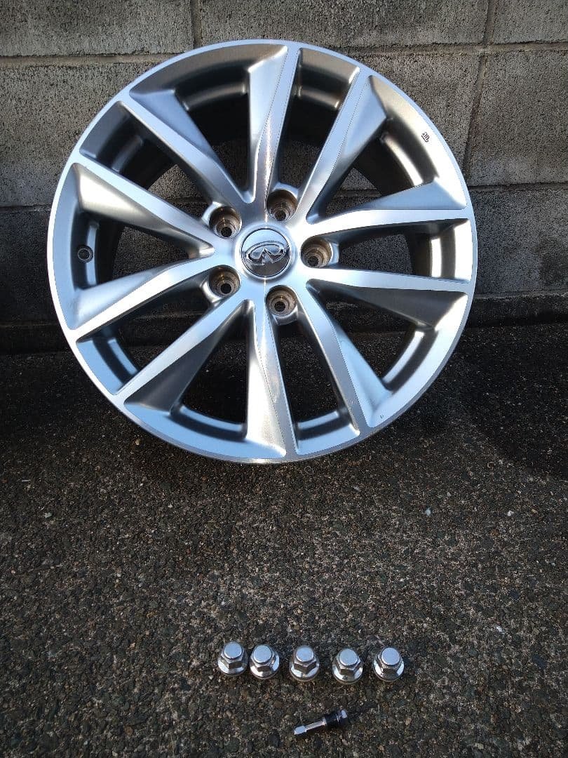 日産V37スカイライン純正17インチアルミホイール4本中2本セット①