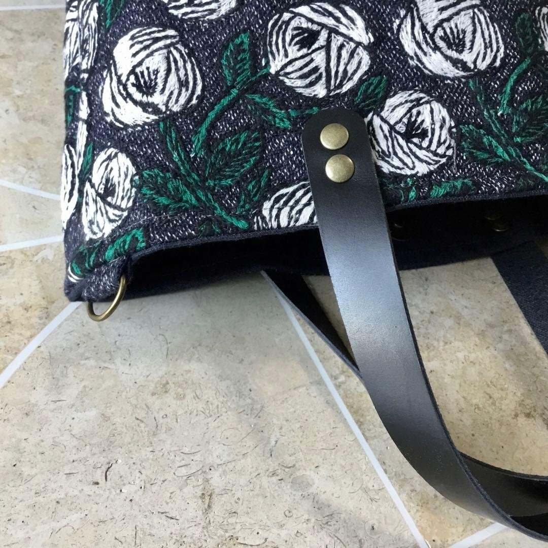 ミナペルホネンrosy ネイビー楕円底 トートバッグ　ハンドメイド