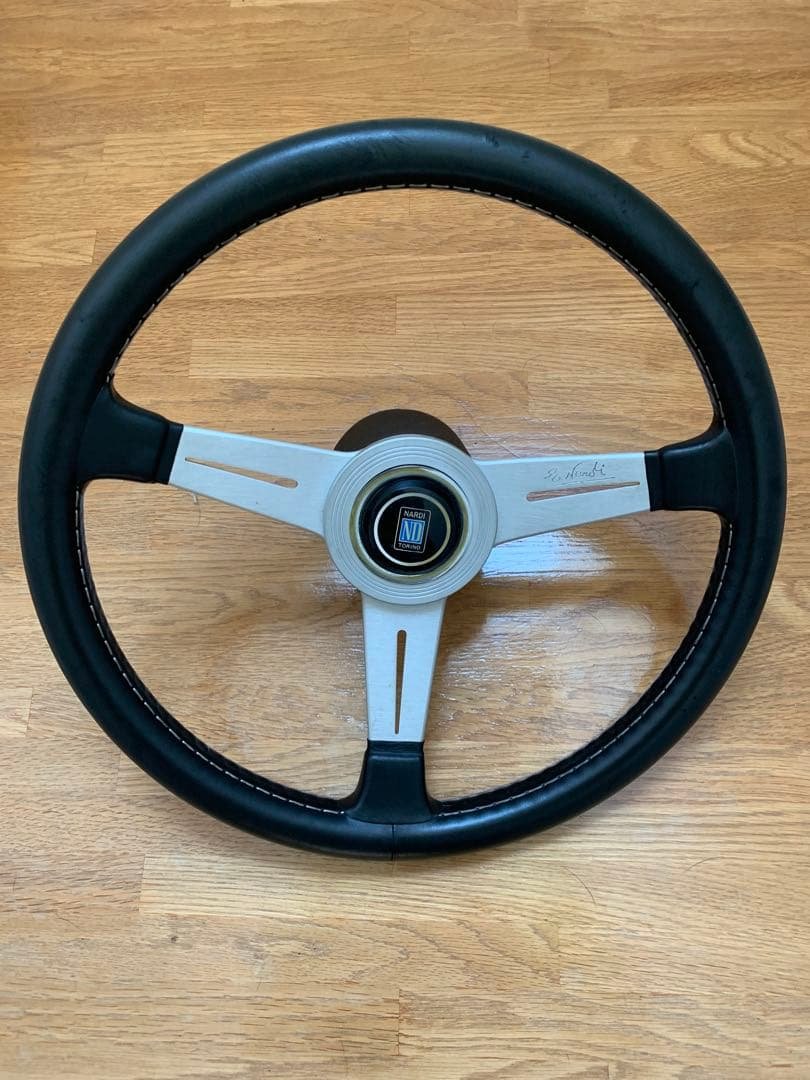 Nardi ステアリング 350mm ブラック/シルバー