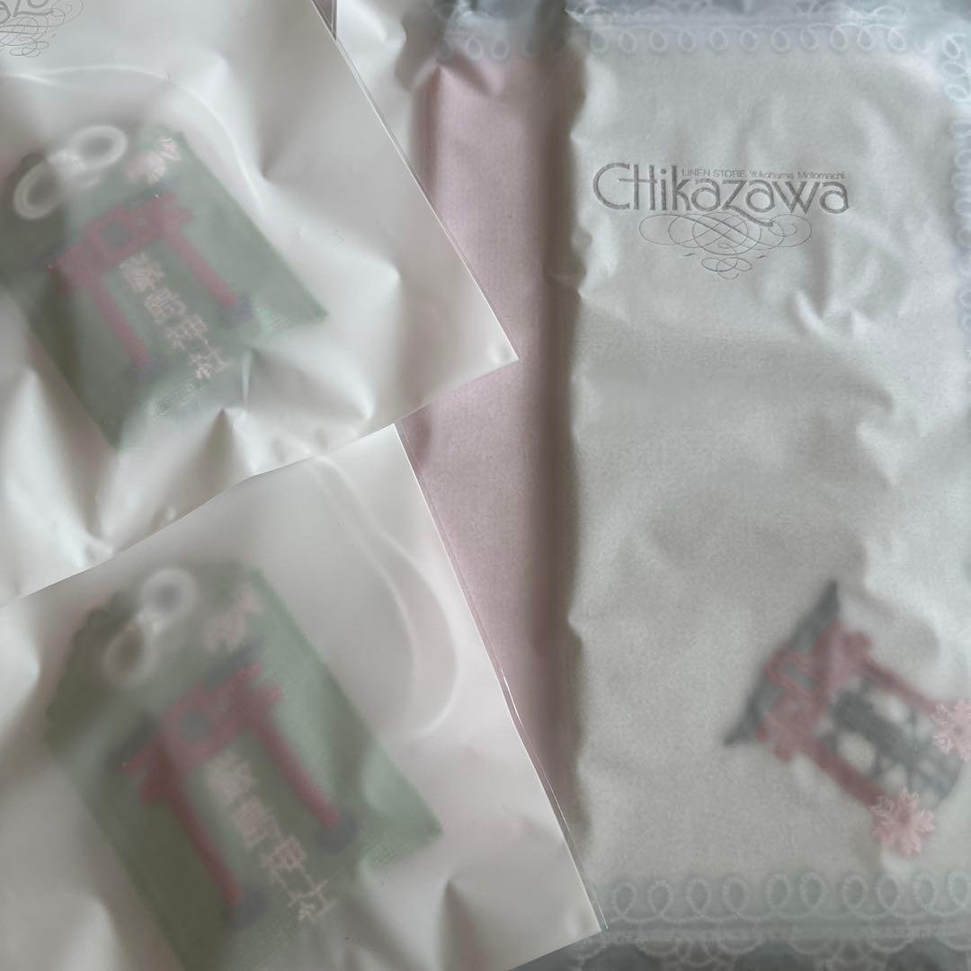 c*0様 近沢レース　 元町　厳島神社ハンカチ お守り付き　２色　ピンク　グレー