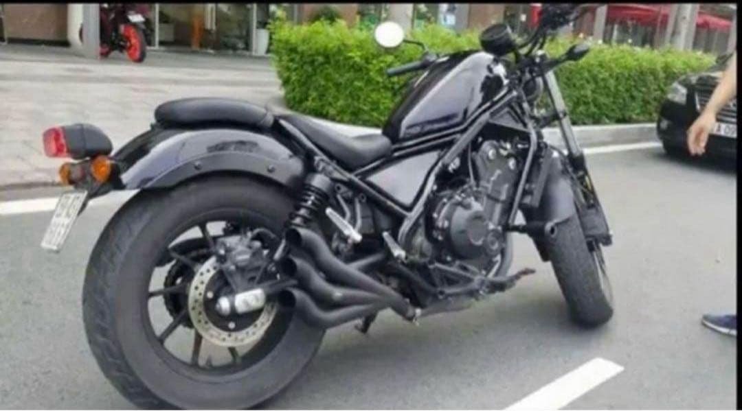 ホンダ　レブル250 2023年~2025モデル　マフラー 3本出し