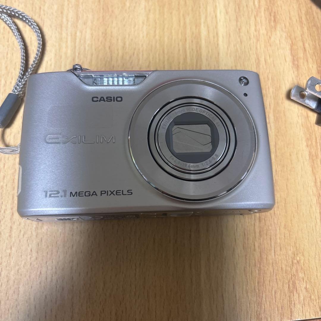 CASIO EX-Z450 コンパクトデジタルカメラ