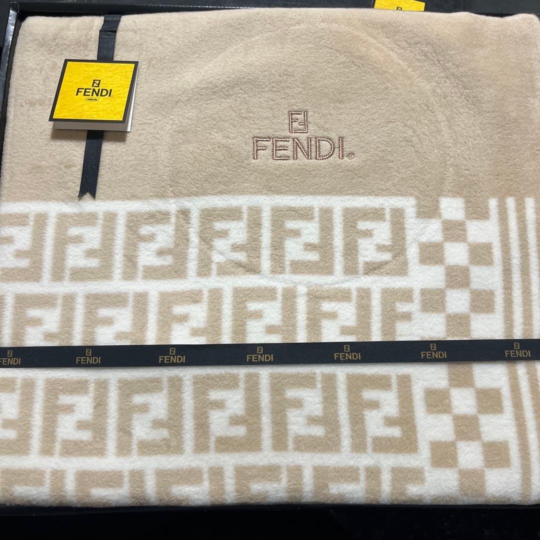 FENDI ウール タオルケット 140×210cm 箱付き